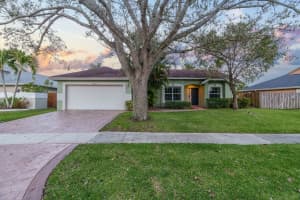 950 SW 150th Ave, Sunrise, FL 33326, Sold 04/10/24