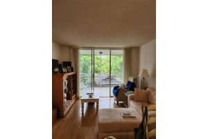 9325 Lagoon Pl 404, Davie, FL 33324 Sold 01/03/25