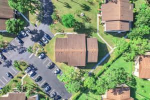 126 Lake Pine Cir D1, Greenacres, FL 33463 Sold 05/28/24