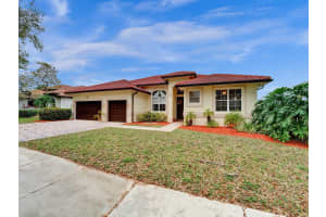 13275 Lakeside Ter, Cooper City, FL 33330 Sold 06/10/24