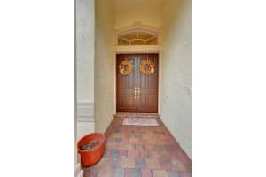 13275 Lakeside Ter, Cooper City, FL 33330 Sold 06/10/24