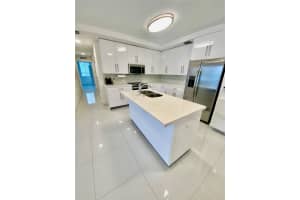 2651 NE 212th Ter 306, Aventura, FL 33180 Sold 04/02/24