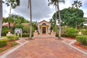 12112 Saint Andrews Pl 107, Miramar, FL 33025 Sold 08/12/24