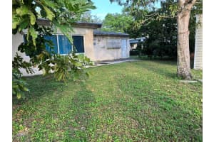 725 W Dayton Cir, Fort Lauderdale, FL 33312 Sold 01/10/25