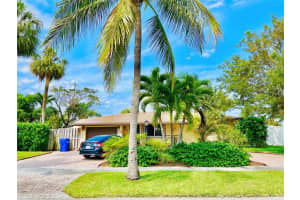 151 SE 3rd St, Pompano Beach, FL 33060 Sold 12/20/24