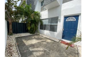 6753 SW 41st Drive, Davie, FL 33314 Sold 04/30/24