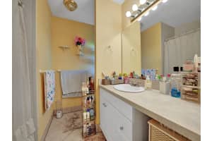 602 SW Natura Blvd D, Deerfield Beach, FL 33441 Sold 07/17/24