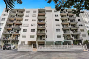3000 Riomar St 709, Fort Lauderdale, FL 33304 Sold 05/02/24