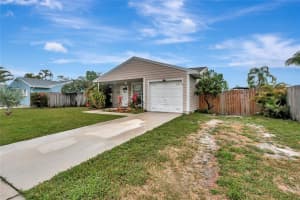 10579 Bobbie Ln, Royal Palm Beach, FL 33411 Sold 05/16/24