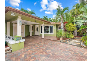 2225 NE 15th Ter, Wilton Manors, FL 33305 Sold 09/17/24