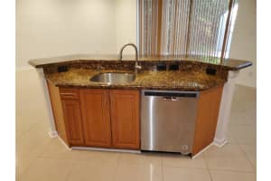 5360 NW 106th Dr, Coral Springs, FL 33076 Sold 04/10/24
