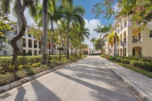 726 SW 1 way 0, Pompano Beach, FL 33060 Sold 08/01/24