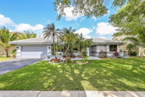 3210 Old Hickory Ct, Davie, FL 33328 Sold 05/16/24