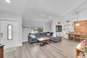 3210 Old Hickory Ct, Davie, FL 33328 Sold 05/16/24