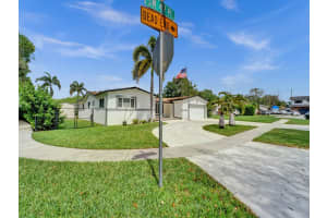 8851 SW 49th Pl, Cooper City, FL 33328 Sold 06/03/24
