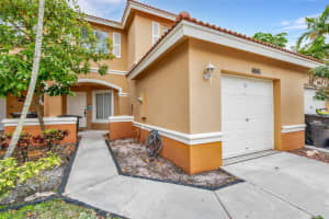6146 Sugar Loaf Ln 6146, Royal Palm Beach, FL 33411 Sold 05/17/24