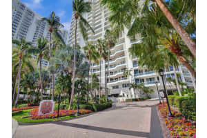 21150 Point Pl 2706, Aventura, FL 33180 Sold 05/13/24