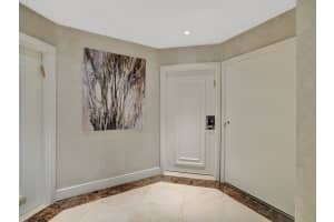 21150 Point Pl 2706, Aventura, FL 33180 Sold 05/13/24