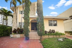 7811 Carlyle Ave, Miami Beach, FL 33141 Sold 04/30/25