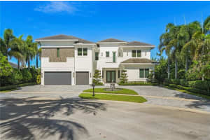 141 Peregrine Ave, Plantation, FL 33324 Sold 04/12/24