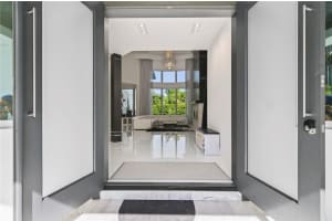 141 Peregrine Ave, Plantation, FL 33324 Sold 04/12/24