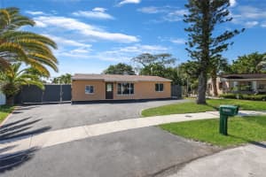 2050 SW 48th Ave, Fort Lauderdale, FL 33317 Sold 04/24/24