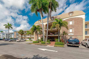 460 Paradise Isle Blvd 307, Hallandale Beach, FL 33009 Sold 05/15/24