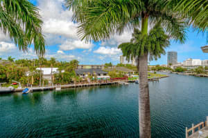 460 Paradise Isle Blvd 307, Hallandale Beach, FL 33009 Sold 05/15/24