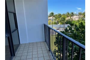 1000 Parkview Dr 406, Hallandale Beach, FL 33009 Sold 09/06/24