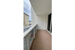 3140 S Ocean Dr 208, Hallandale Beach, FL 33009 Sold 04/18/24