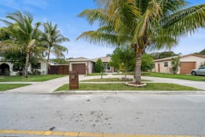851 SW 49th Way, Margate, FL 33068 Sold 06/07/24