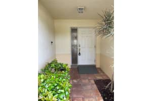 MLS# F10429049, Sunrise, Florida 33323