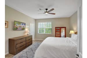 717 SW 2nd Dr, Pompano Beach, FL 33060 Sold 04/25/24