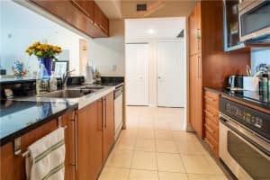 610 W Las Olas Blvd 1720N, Fort Lauderdale, FL 33312 Sold 05/24/24