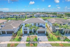 10570 Lago Vista Circle, Parkland, FL 33076 Sold 06/27/24