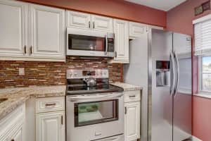 2222 N Cypress Bend Dr 105, Pompano Beach, FL 33069 Sold 08/16/24