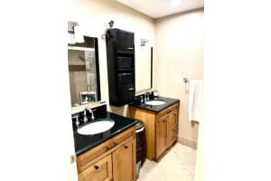 596 Woodgate Cir D, Fort Lauderdale, FL 33326 Sold 05/31/24