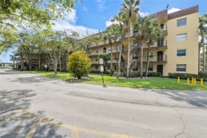 3101 NW 47 Terrace 431, Lauderdale Lakes, FL 33319 Sold 12/12/24