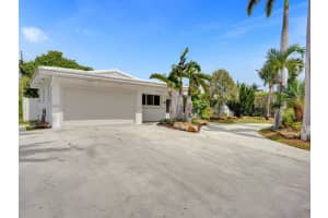 901 SE 10th Ct, Pompano Beach, FL 33060 Sold 09/17/24