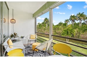 102 Royal Park Dr 2F, Oakland Park, FL 33309 Sold 07/09/24