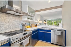 102 Royal Park Dr 2F, Oakland Park, FL 33309 Sold 07/09/24