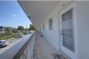 899 SE 2nd Ave 215, Deerfield Beach, FL 33441 Sold 08/01/24