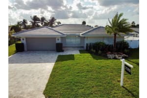 661 SE 7th Ave, Pompano Beach, FL 33060 Sold 11/07/24