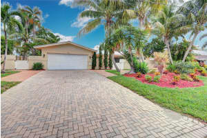 911 SE 11th St, Deerfield Beach, FL 33441 Sold 05/08/25
