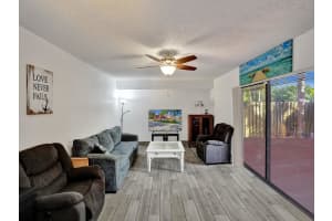 9953 NW 6th Ct 9953, Plantation, FL 33324 Sold 06/26/24