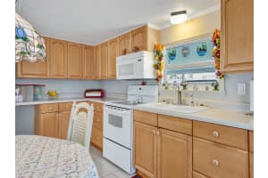 8591 SW 20th Ct, Davie, FL 33324 Sold 11/14/24