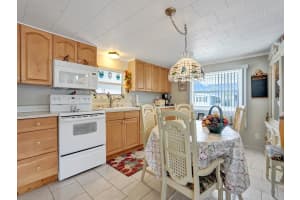 8591 SW 20th Ct, Davie, FL 33324 Sold 11/14/24