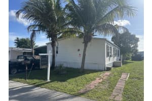 1650 SW 84th Ave, Davie, FL 33324 Sold 07/18/24