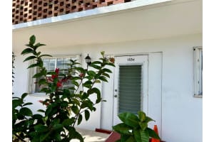 2050 NE 39th St 105E, Pompano Beach, FL 33064 Sold 05/06/24