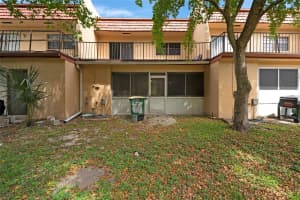 72 Pleasant Hill Ln, Tamarac, FL 33319 Sold 01/09/25